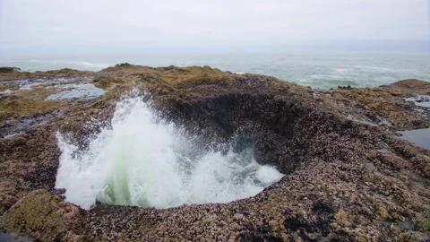 Dramatic Ocean Water Draining into Thor's Well at Cape Perpetua, Oregon Coast Stock Footage 326714631