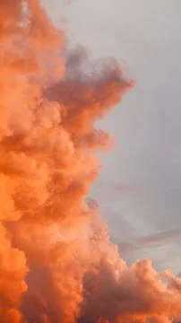 Dramatic Orange and Pink Sunset Cloudscape Fotos de archivo
