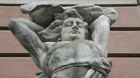 Dramatic outdoors statue sculpture of young man 스톡 동영상 62150077