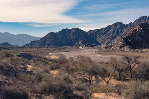 Dramatic panorama of the dry Abaucn river valley viewpoint Foto stock
