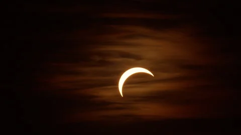Dramatic Partial Solar Eclipse Munich 2026 Telephoto 60fps ProRes 422 HQ 動画素材 342101653