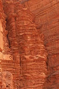 Dramatic Patterns on a Sandstone Cliff Stockfoto's