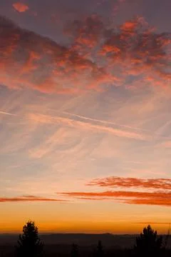 Dramatic red sky at sunset Foto stock
