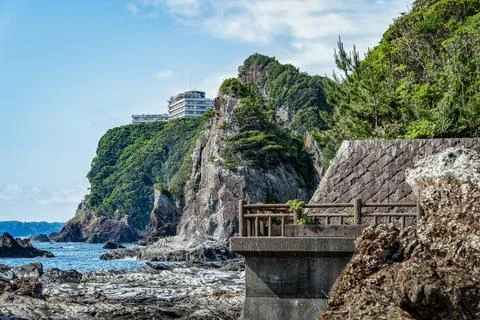 Dramatic rock formations on the coast of Pacific Ocean in Nachikatsuura, Wa.. Stock-Fotos