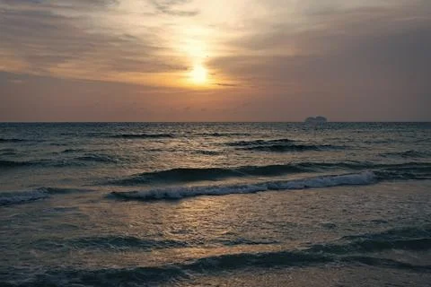 Dramatic seascape nature at sunset sky. photo of seascape nature at sunset. 스톡 사진