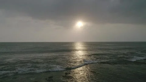 Dramatic Seascape at Sunset Stockbeeldmateriaal 289267783