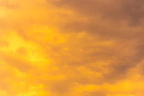 Dramatic sky and clouds at dusk Stockfoto's