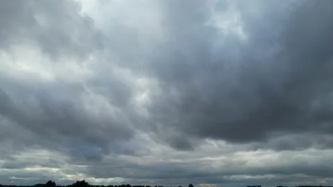 Dramatic Sky and Clouds over United Kingdom Vídeos de archivo 337600310