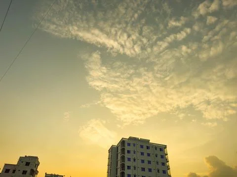Dramatic Sky with Cloud Formations, Golden Hour Light Featuring Clouds 写真素材