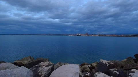 Dramatic sky on the coastline of the adriatic sea. Night scene water and clouds 스톡 동영상 60225736