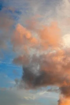 Dramatic Sky with Colorful Sunset Clouds 스톡 사진