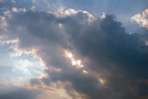 Dramatic sky covering sunlight background Fotos Stock