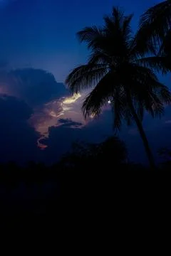 Dramatic sky during the sunset with particularly shaped clouds, in Don Det,.. Stock-Fotos
