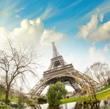 Dramatic sky over Eiffel Tower in Paris Fotos Stock