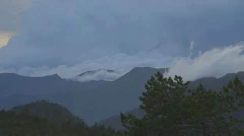 Dramatic sky over the mountains Video stock 30444727