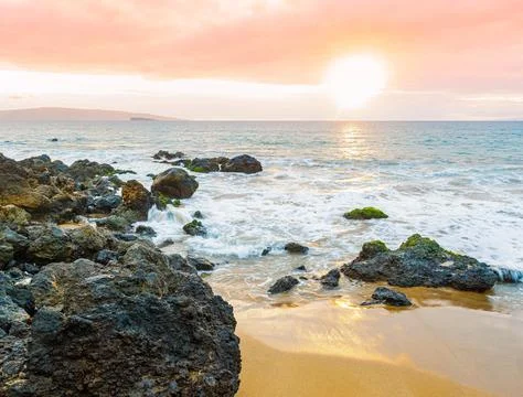 Dramatic Sky Over Waves Breaking on Po'olenalena Beach at Sunset, Photos
