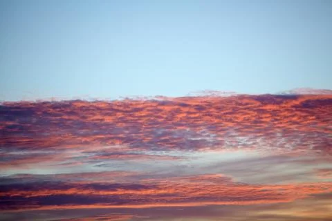 Dramatic sky with red clouds at sunset Foto stock