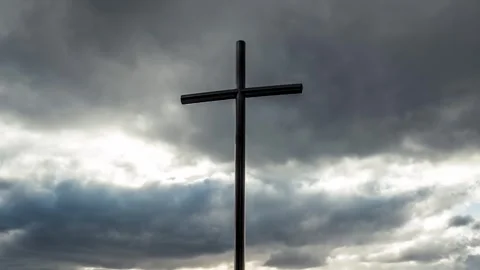 Dramatic Stormy Clouds Behind Christian Cross, Spiritual Religious Background 스톡 동영상 315995777