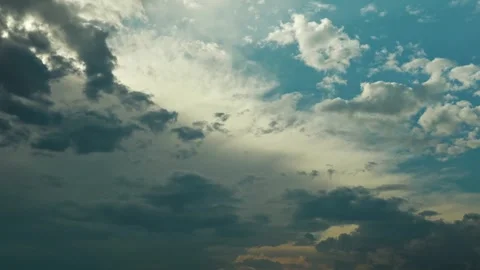 Dramatic stormy clouds in blue sky background 1 Vidéo 339779693