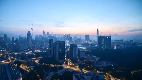 Dramatic sunrise over Kuala Lumpur city skyline. 스톡 동영상 91946932