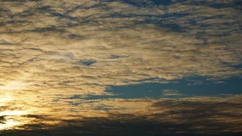 Dramatic sunrise sky with clouds timelapse Видео 72019440