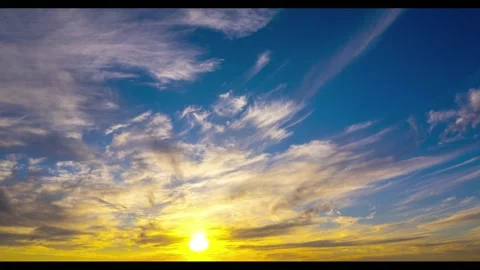Dramatic sunset with beautiful clouds. Timelapse Stock Footage 147525396