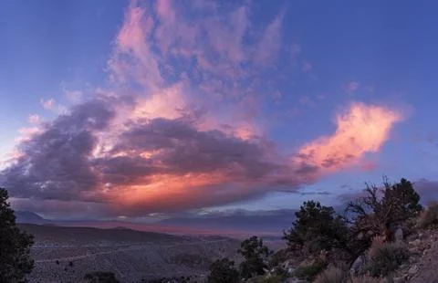 Dramatic Sunset Cloud Over Owens Valley Stock Photos