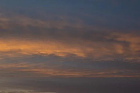 Dramatic Sunset Clouds in the Evening Sky Foto stock