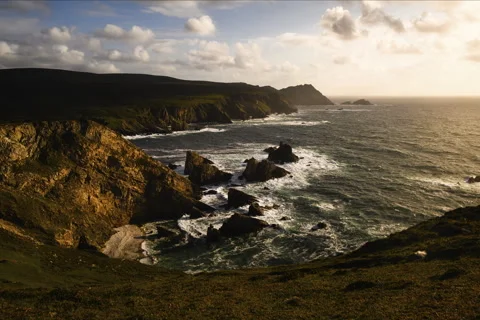 Dramatic Sunset Over the Atlantic Coast at An Port, Donegal, Ireland Vidéo 312216889