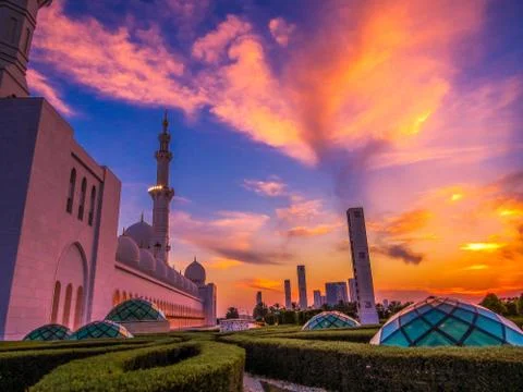 Dramatic sunset on Sheikh Zayed Grand Mosque, Abu Dhabi, United Arab Emirates Stock Photos