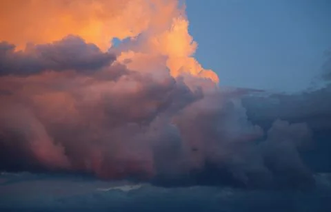 Dramatic sunset skies, cloudscape of rich color twilight sky. Sunset cloud .. Stock Photos