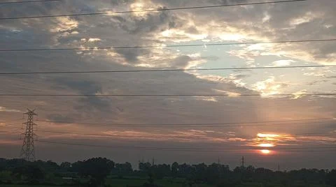 Dramatic Sunset Sky with Clouds over Horizon Landscape Fotos Stock