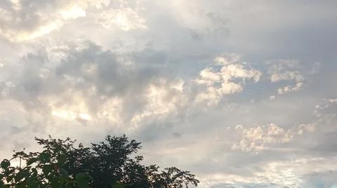 Dramatic Sunset Sky with Clouds over Horizon Landscape Fotos Stock