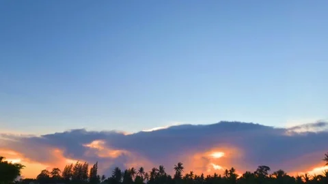 Dramatic sunset sky with colorful clouds 库存影片 75862840