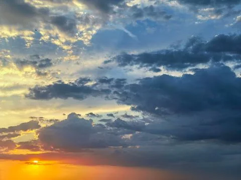 Dramatic Sunset Sky With Dark Storm Clouds 스톡 사진