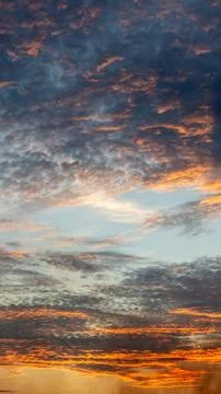 Dramatic Sunset Sky with Fiery Clouds Fotos Stock