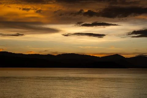 Dramatic sunset sky over the islands in Koh Samui, Thailand Foto stock
