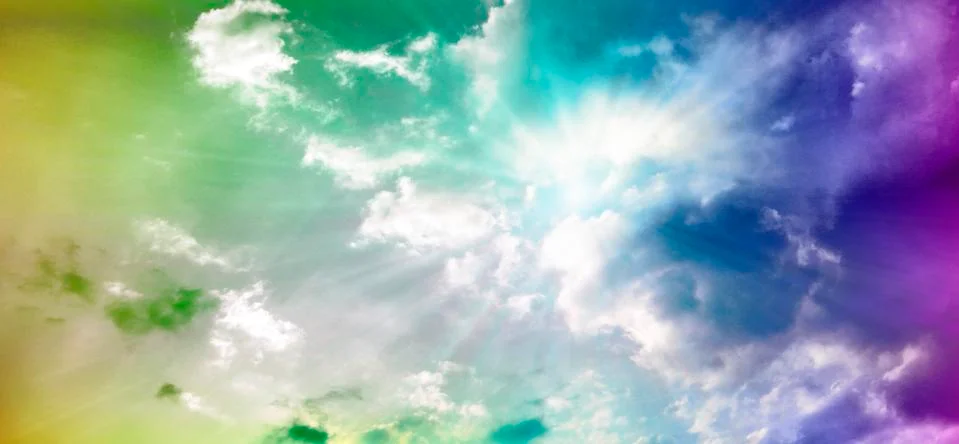 Dramatic sunset sky with tinted clouds Foto stock