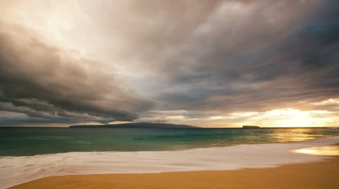 Dramatic Sunset Time Lapse Over Ocean and Islands. Video stock 53894840