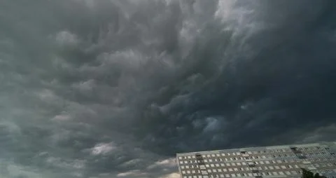 Dramatic thunderstorm clouds background Foto stock