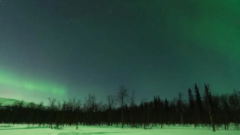 Dramatic Time-Lapse of Polar Lights Painting the Night Sky Over Lofoten Islands. Stock-Footage 334659201