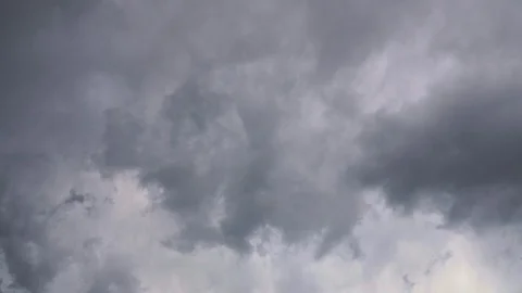 Dramatic unbelievable clouds fly fast in the sky Video stock 105350230