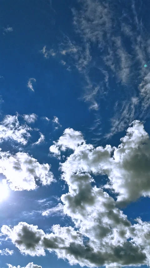 Dramatic vertical 2k aerial cloud hyperlapse Vertical 2k 動画素材 337590231