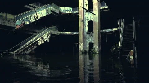 Dramatic video of damaged escalators in abandoned shopping mall Видео 58851219