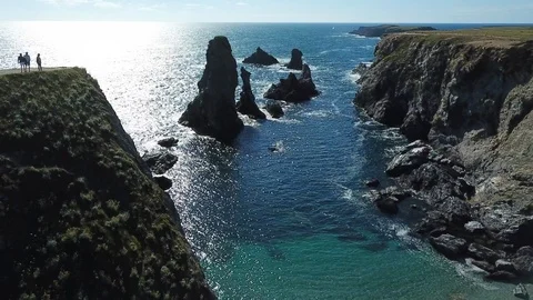 Dramatic view over the wild coast in brittany France 스톡 동영상 113440931