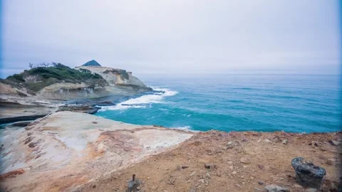 Dramatic Waves Crashing Against Cape Kiwanda Sandstone Cliffs, Oregon Coast Stock Footage 326708838