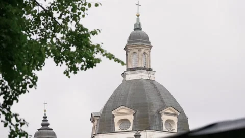 Dramatic Wide Shot of Pažaislis Monastery Dome in Kaunas, Lithuania, Overcast Видео 341427956