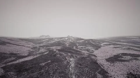 Dramatic winter dark desert steppe on a highland mountain plateau Stock-Illustration