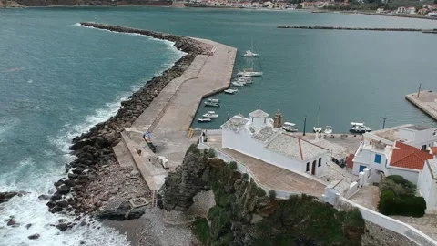 Dramatic winter scenery over Chora town in Skopelos island, Greece Vídeo Stock 162358372