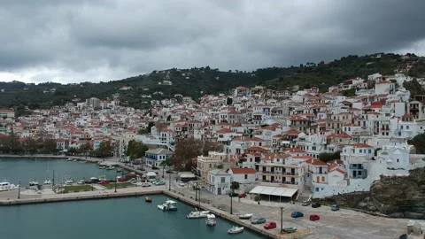 Dramatic winter scenery over Chora town in Skopelos island, Greece Vídeo Stock 162359674